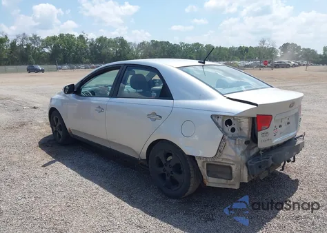 2010 Kia Forte Ex z USA, uszkodzony, nr VIN KNAFU4A22A5287610